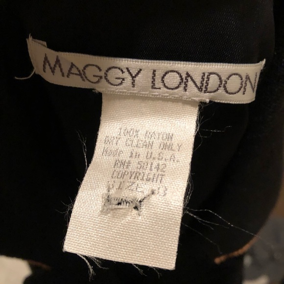 Maggy London Dress Juniors Size 13 Black Button - Picture 2 of 8